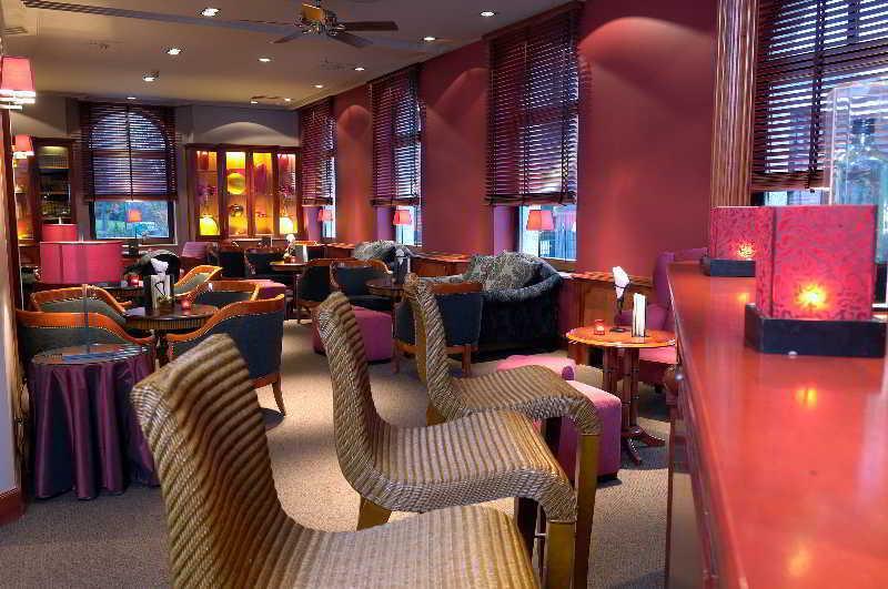 Van Der Valk Waterloo Exterior photo